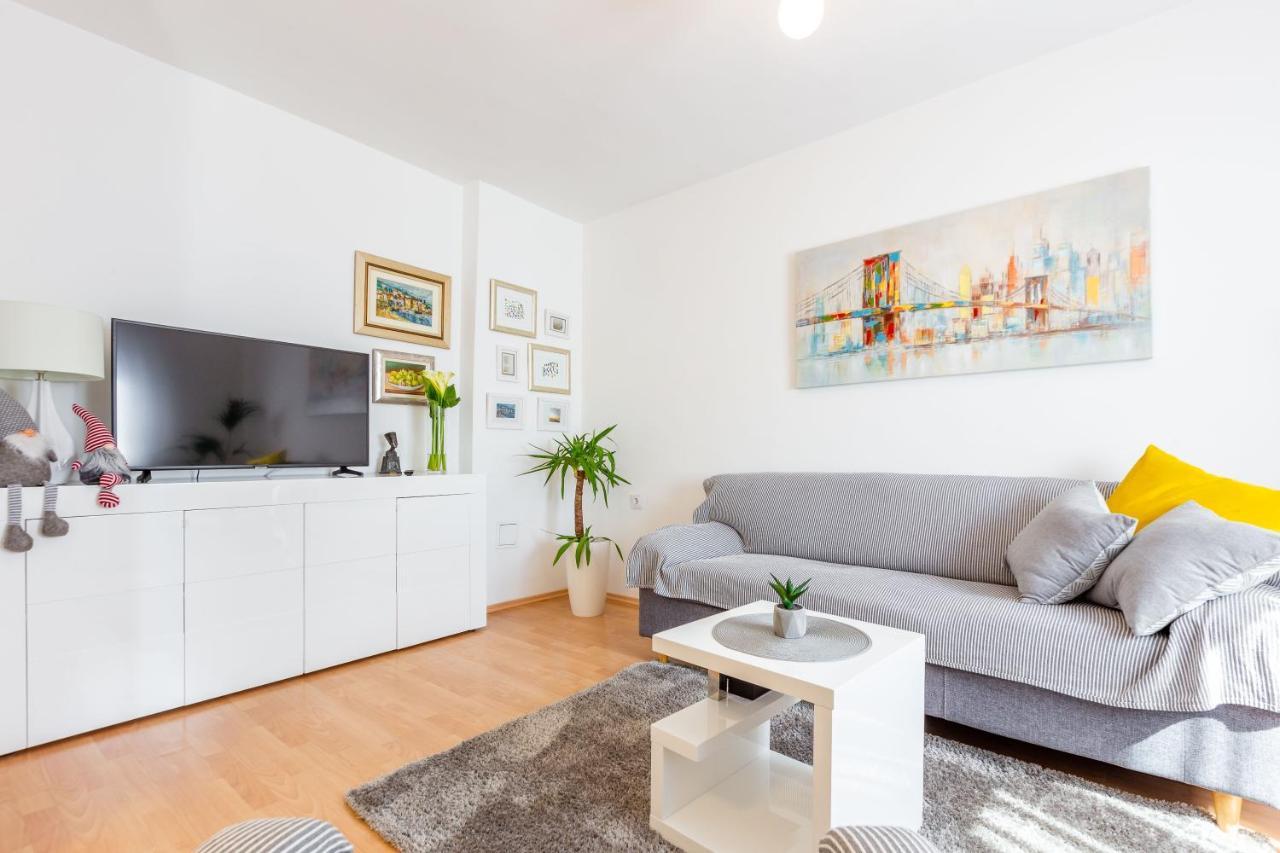 Apartmán Ira With Balcony